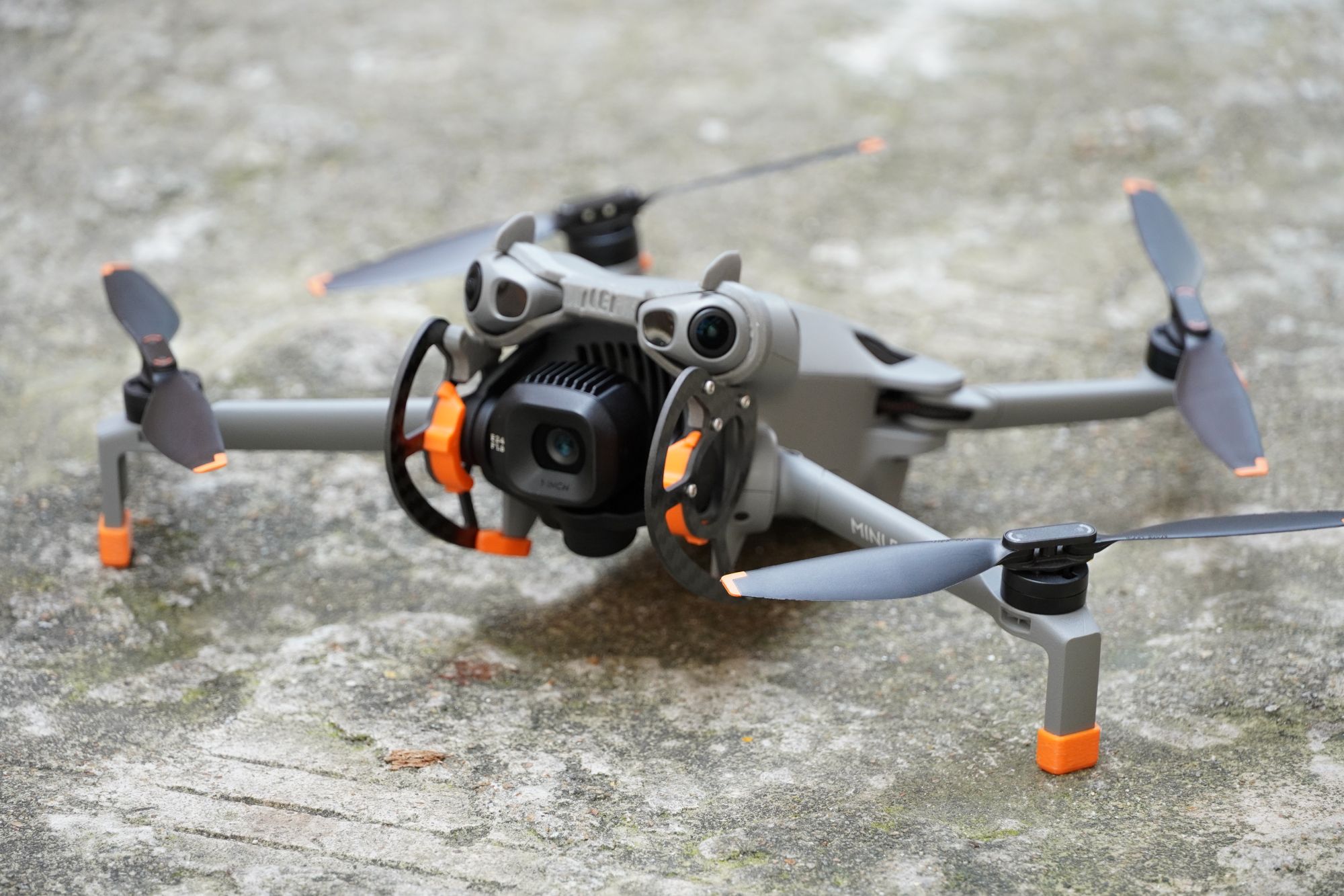 DJI Mini 5 / Mini 5 Pro ドローン用ジ - Drone Propeller Guard のレビューと価格